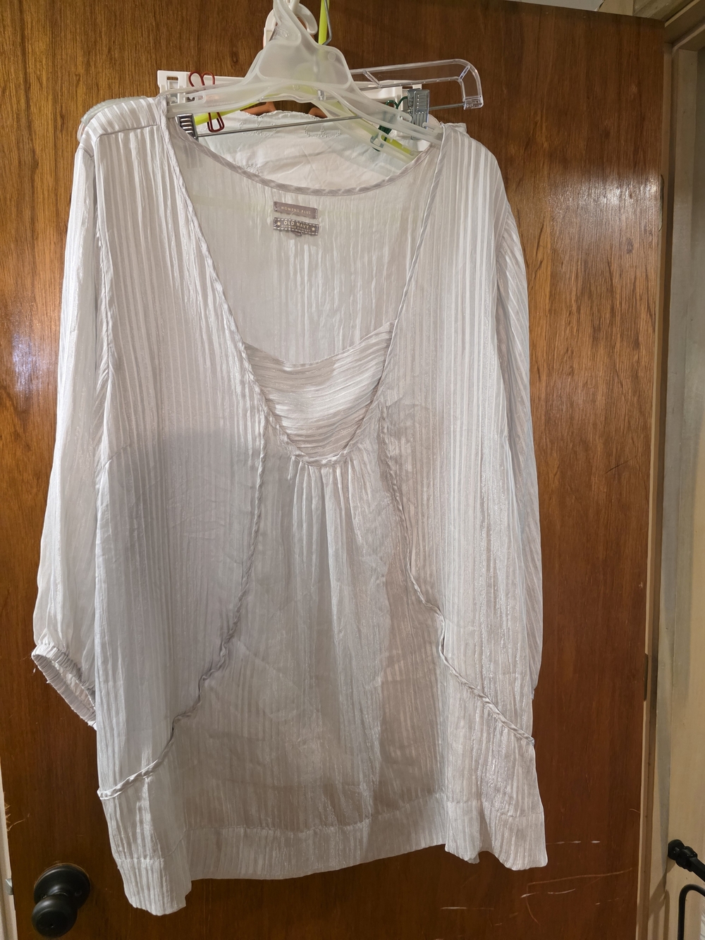 Old Navy Womens Plus Iridescent Pleated Tunic in Light Ivory